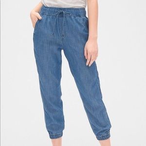 Gap chambray joggers